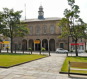English: Glossop Town Hall From Norfolk Square...